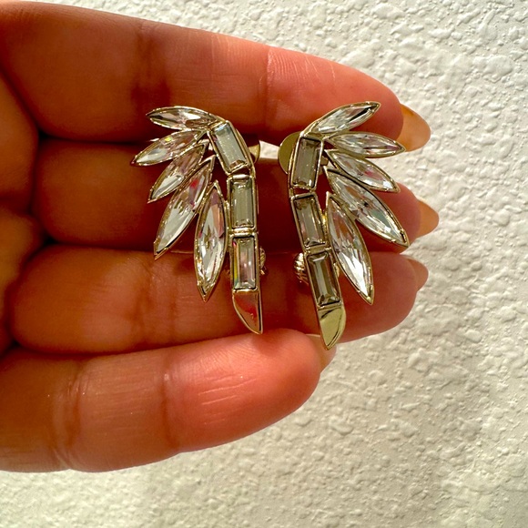 Atelier Swarovski Jewelry - Ateilier Swarovski Wonder Woman earrings clip on/pierced